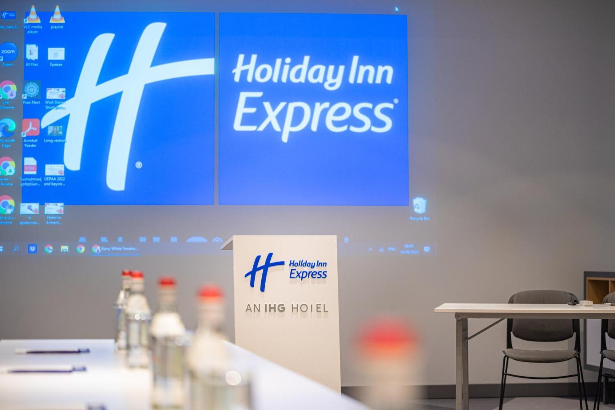 Holiday Inn Express - Yerevan, An Ihg Hotel Kültér fotó